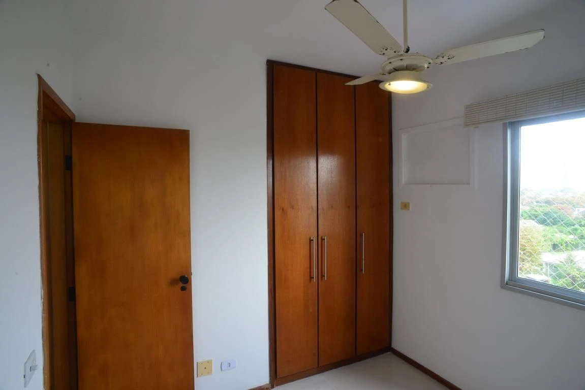 Furnished 2-bedroom apartment with a balcony — photo 12