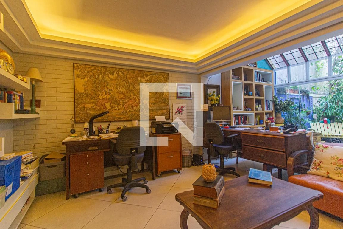 Ванна та 4 спальні: будинок 350 м² — photo 32