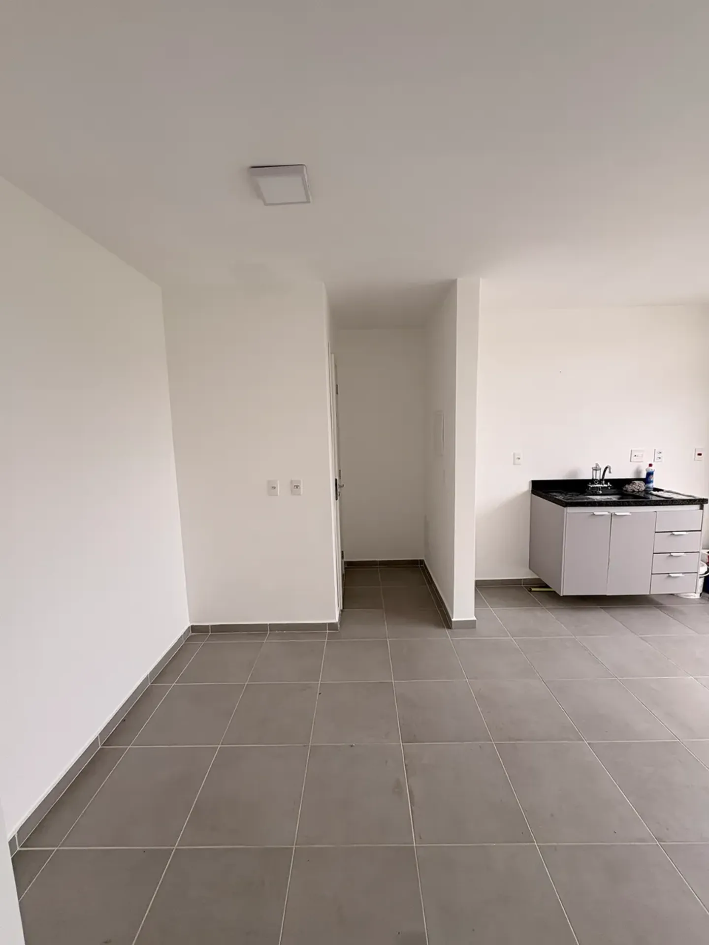 Mountain view in a one-bedroom apartment, 35 m² — photo 9