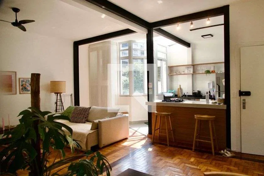 Furnished 1-bedroom apartment with an open-plan kitchen — photo 23