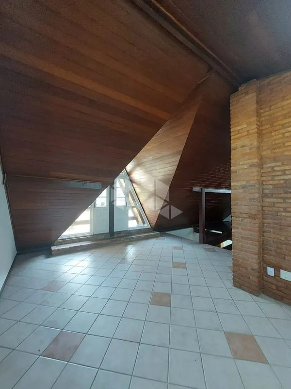 210 m² rental house with 4 bedrooms and a grilled balcony — photo 19