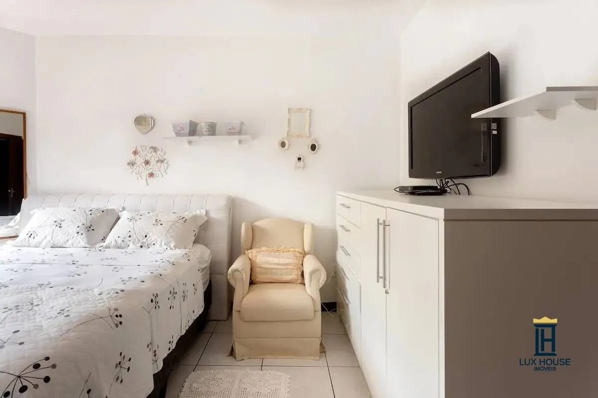 Furnished house with 5 en-suite bedrooms — photo 16