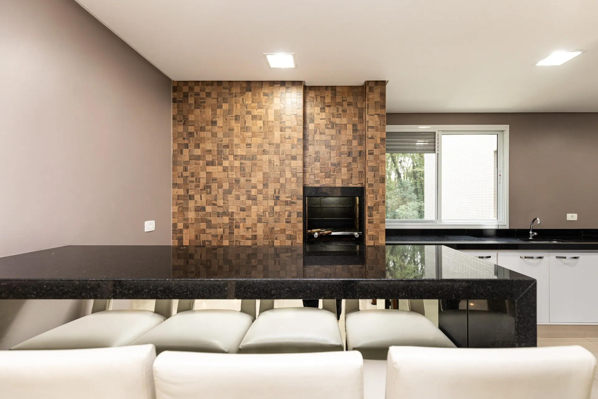 Apartment 432 m² with 3 bedrooms and an open-plan kitchen — photo 51