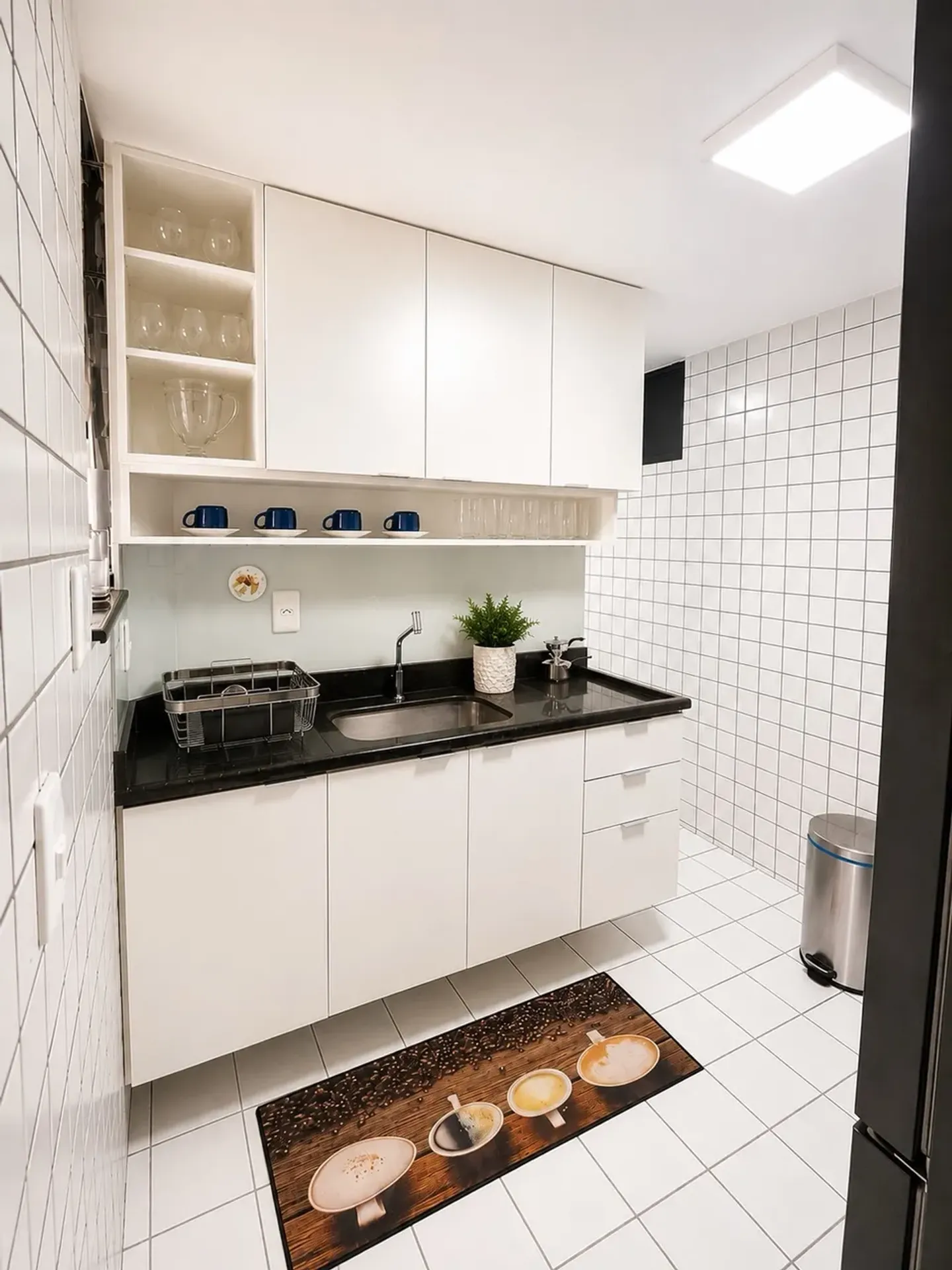 3-bedroom apartment with a washing machine — photo 21