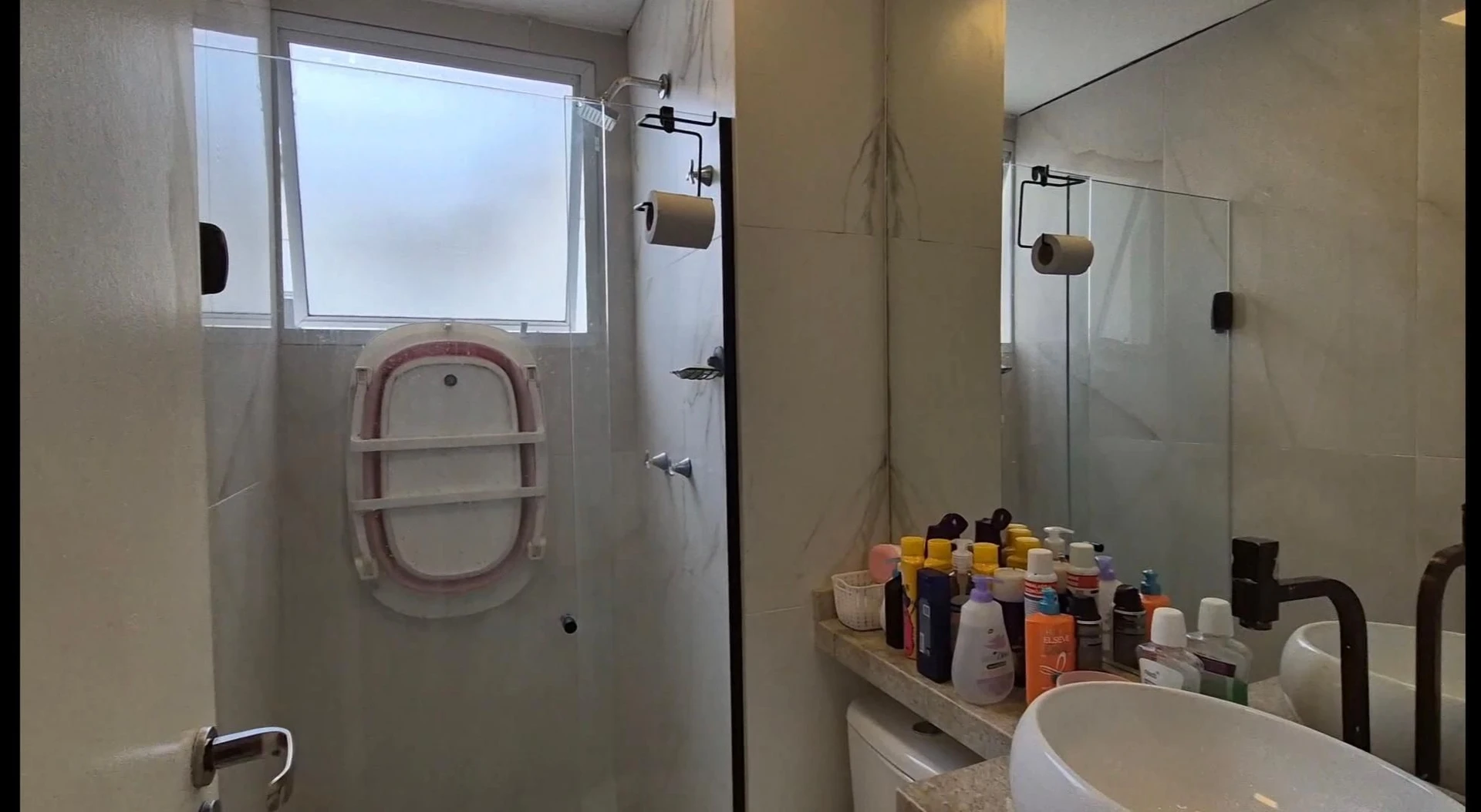 Furnished 2-bedroom apartment with a closed kitchen — photo 6