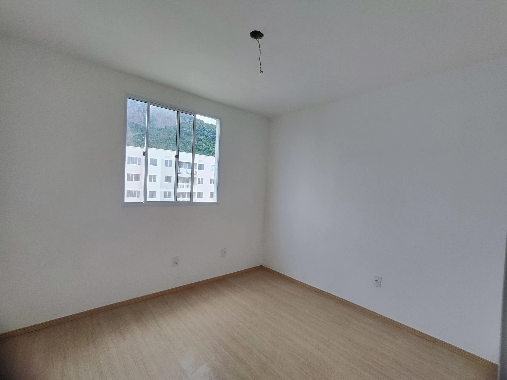 2-bedroom apartment with a balcony and 1 parking spot — photo 30