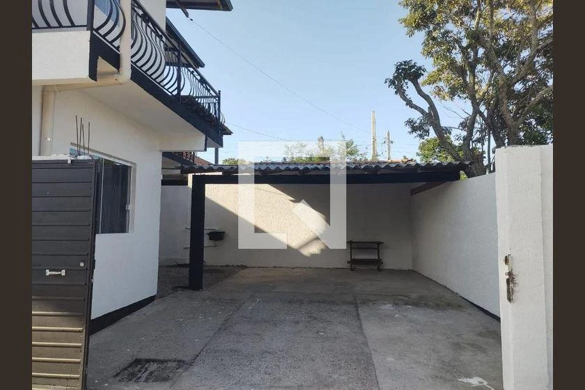 Apartamento amueblado de 1 dormitorio con jardín privado — photo 12