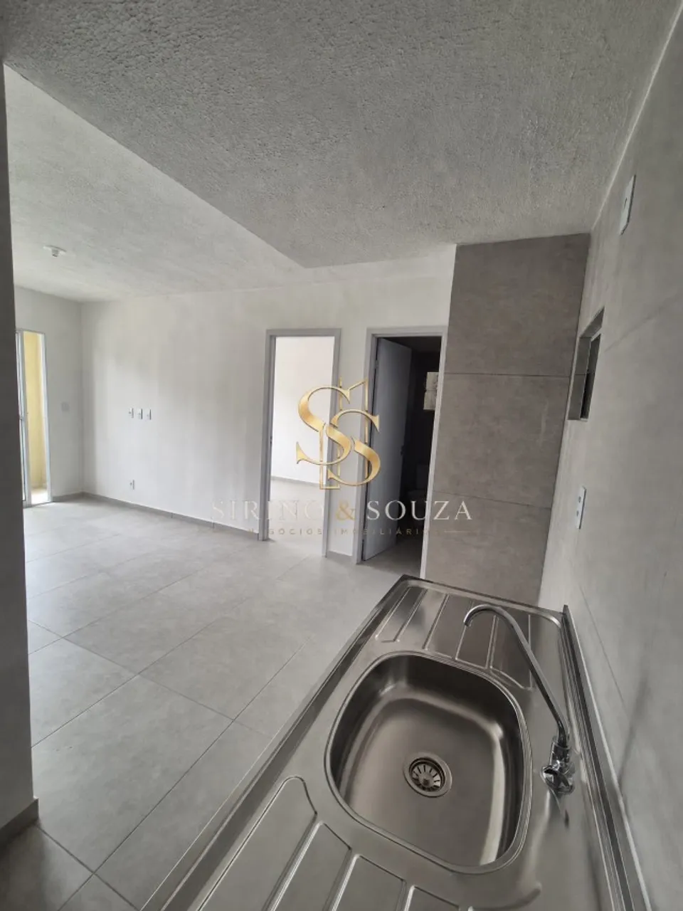 Unfurnished apartment with 2 bedrooms and 2 bathrooms — photo 2