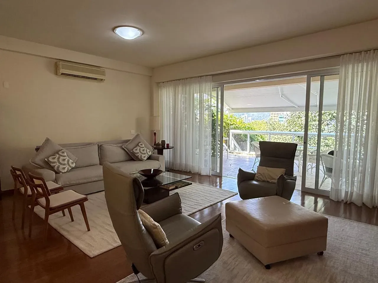 Furnished 470 m² house with 4 en-suite bedrooms and pool — photo 31