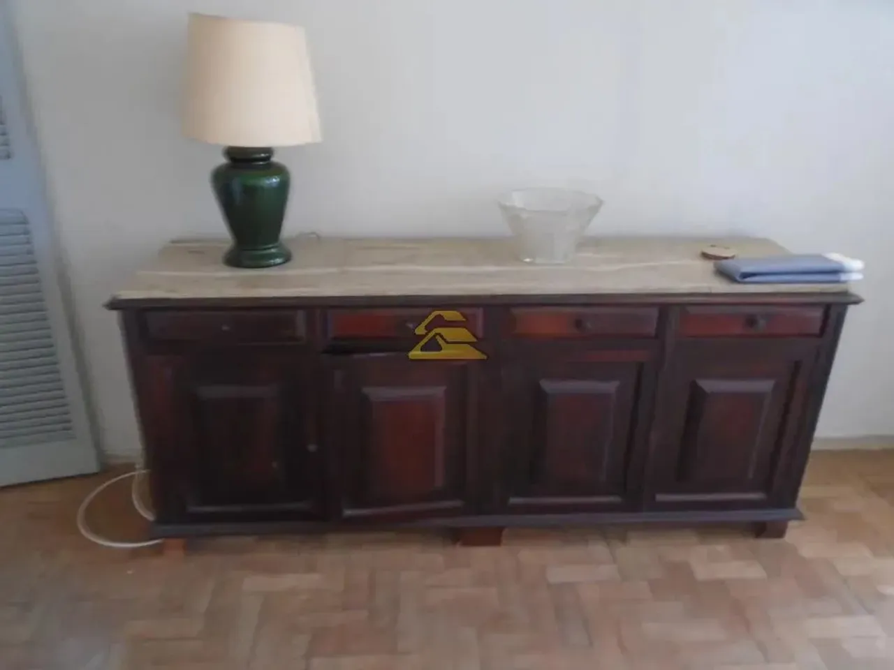 Apartamento de 2 quartos com cozinha separada e fogão a gás — photo 19