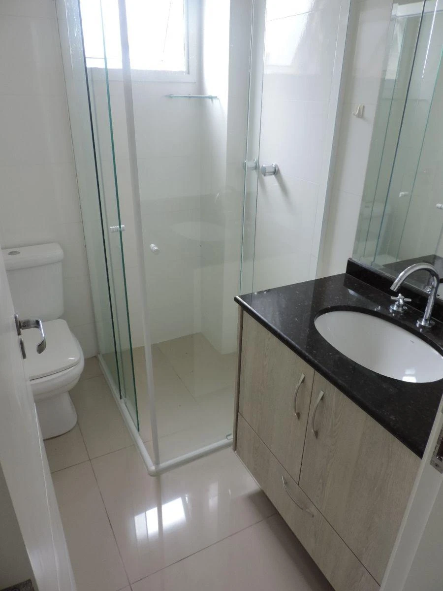 Glass-enclosed balcony in a 2-bedroom apartment, 70 m² — photo 10