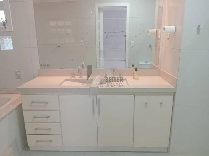 3-bedroom house with a private pool in Florianópolis — photo 23