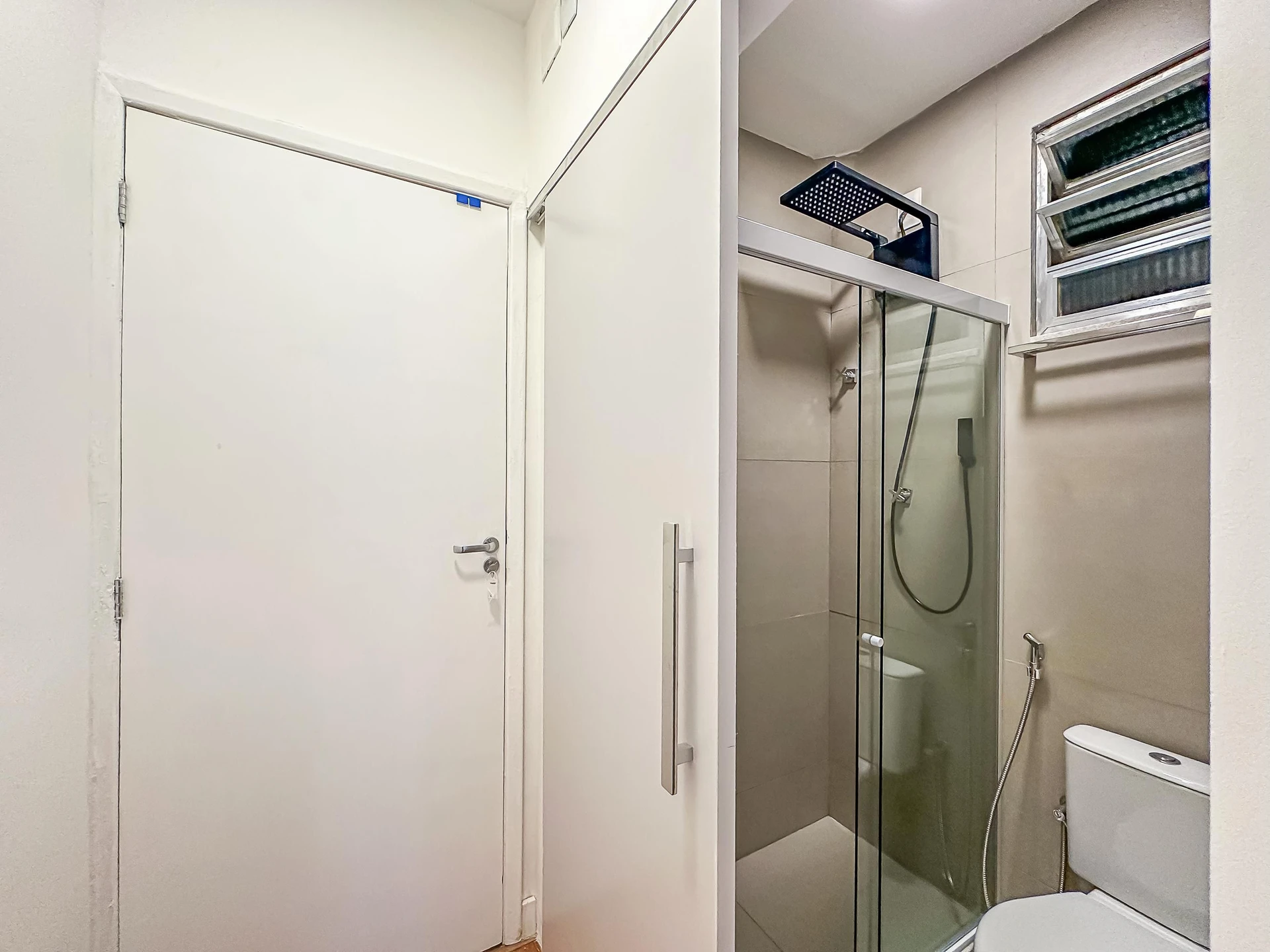 Furnished apartment, 35 m², with a home office — photo 27