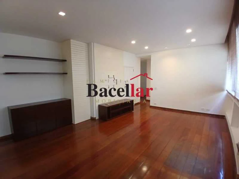 106 m² apartment with 3 bedrooms and 1 parking spot — photo 4