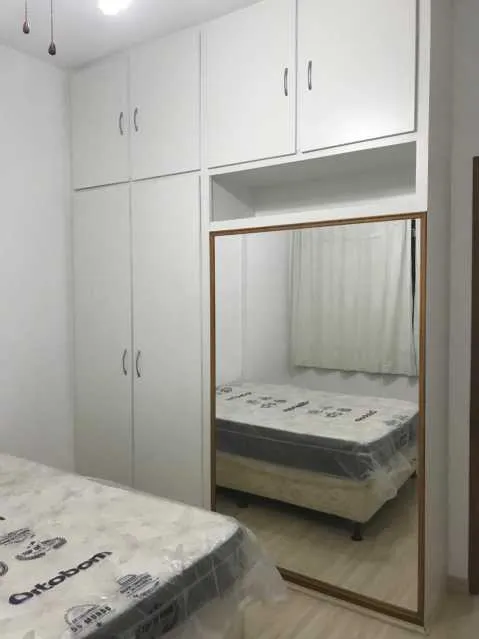 Wood or laminate floors in a one-bedroom apartment, 35 m² — photo 5