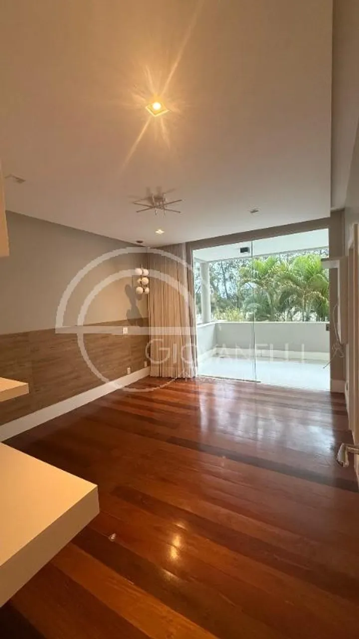 Casa sem mobília com 5 suítes e varanda fechada — photo 7