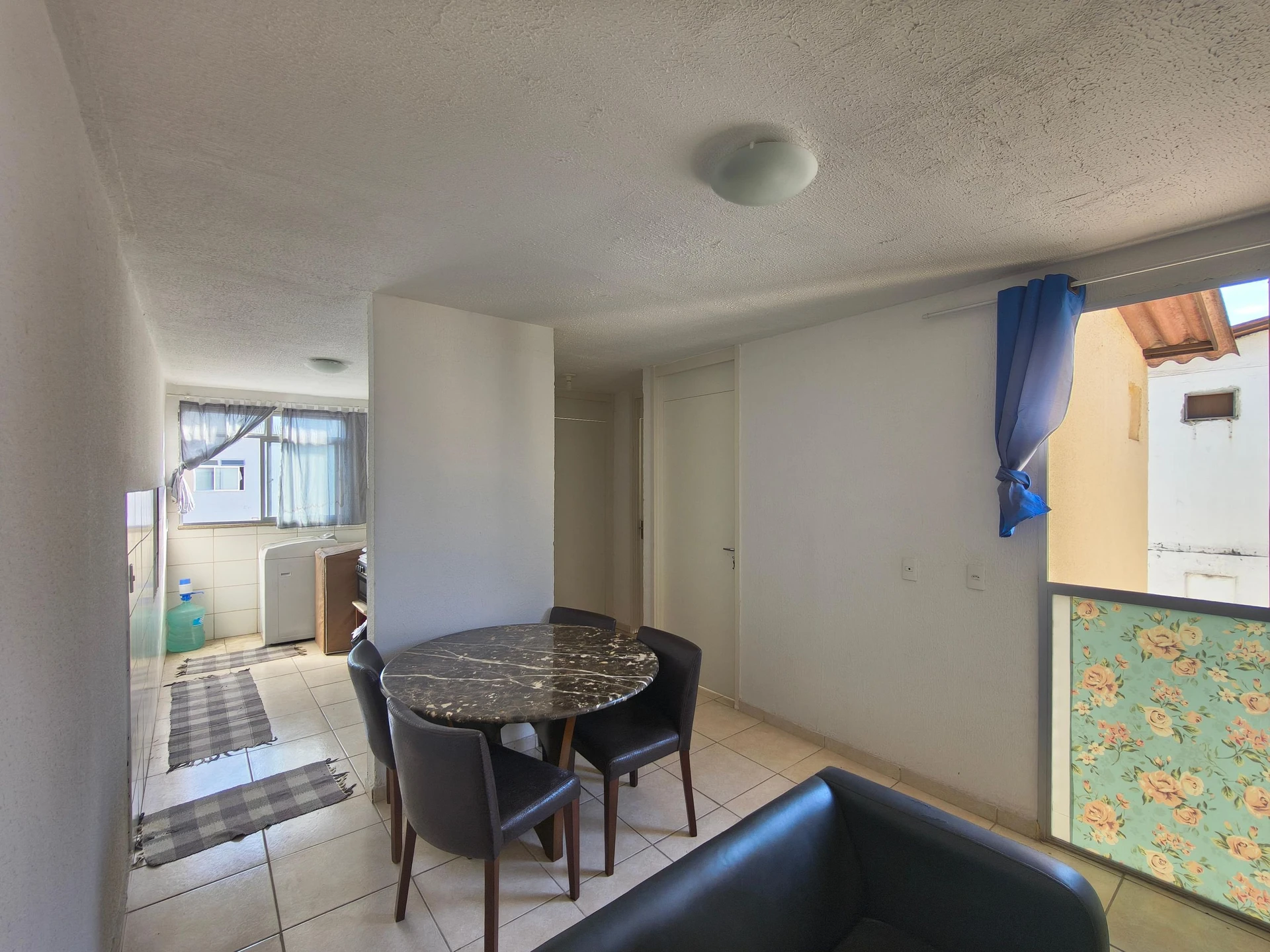 Furnished apartment with gas kitchenette and 2 bedrooms — photo 2