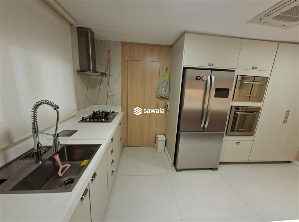 Furnished apartment with 4 bedrooms and open kitchen — photo 43