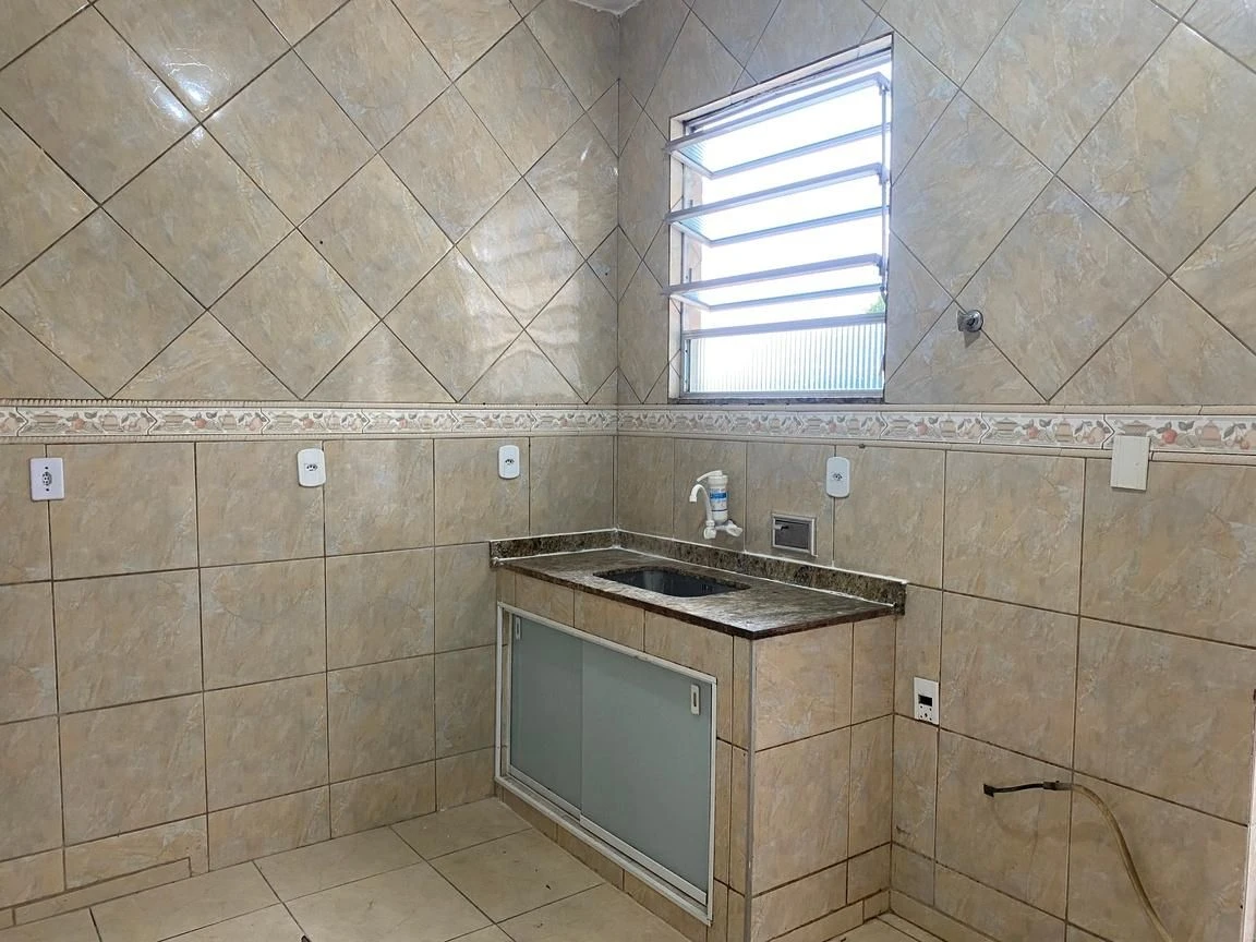 Unfurnished 3-bedroom apartment with 1 bathroom — photo 5