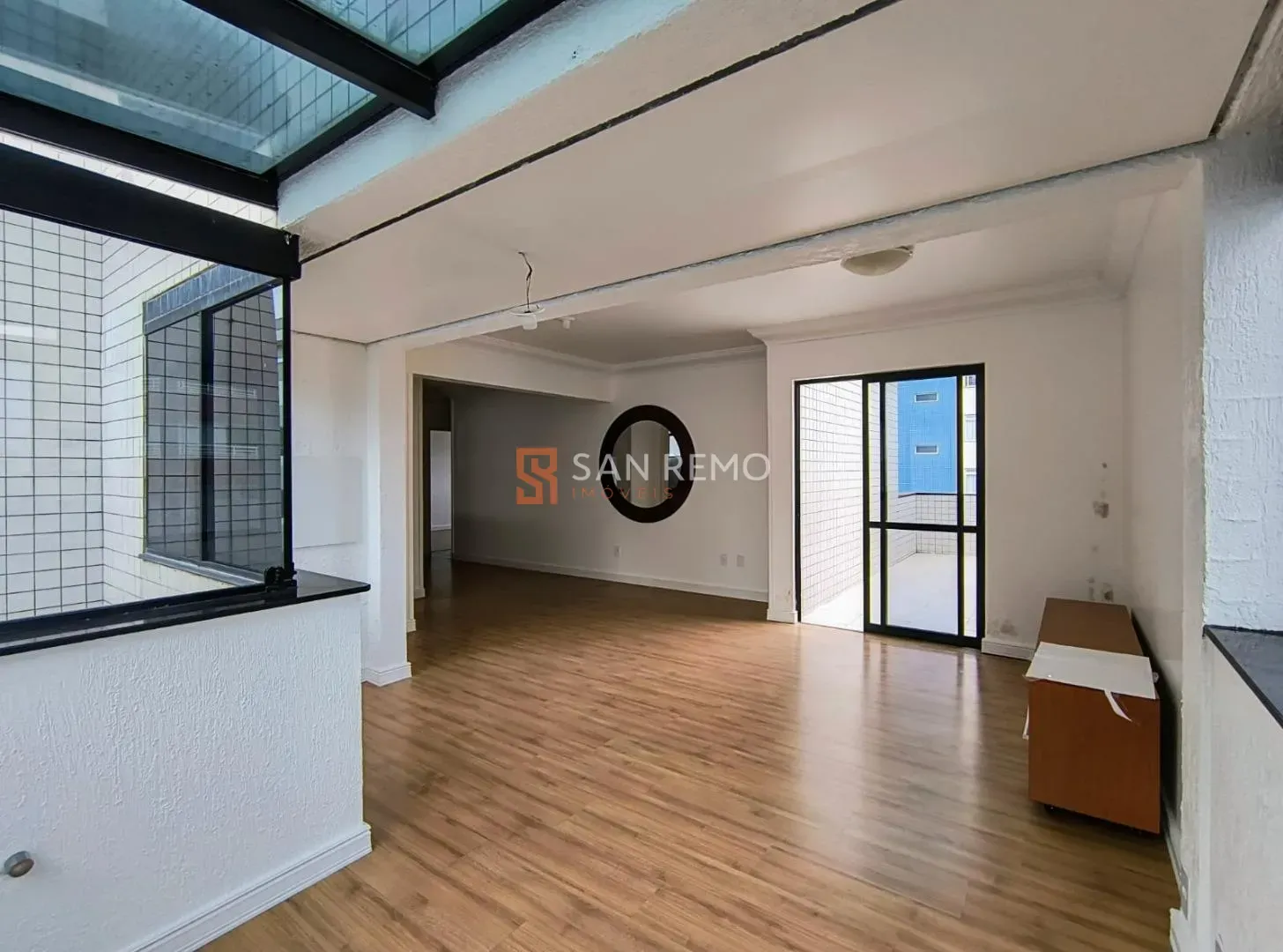 Apartment with 3 bedrooms and a separate kitchen