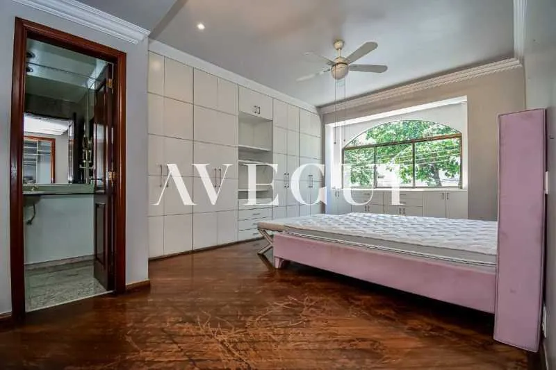 Furnished 4-bedroom house with 5 bathrooms — photo 3