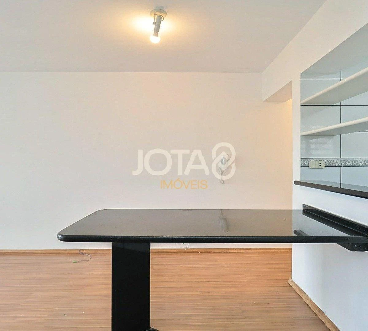 Unfurnished 1-bedroom apartment with 81 m² and parking — photo 10