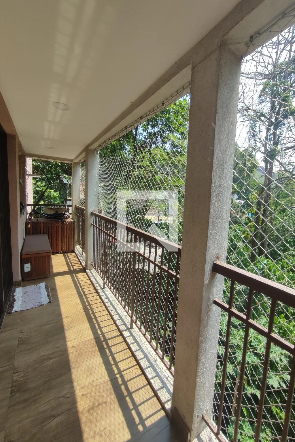 Apartamento de 89 m² com janelas do piso ao teto e closet — photo 10