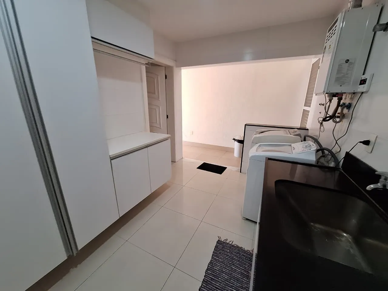 Furnished house with 4 bedrooms and 5 bathrooms — photo 25