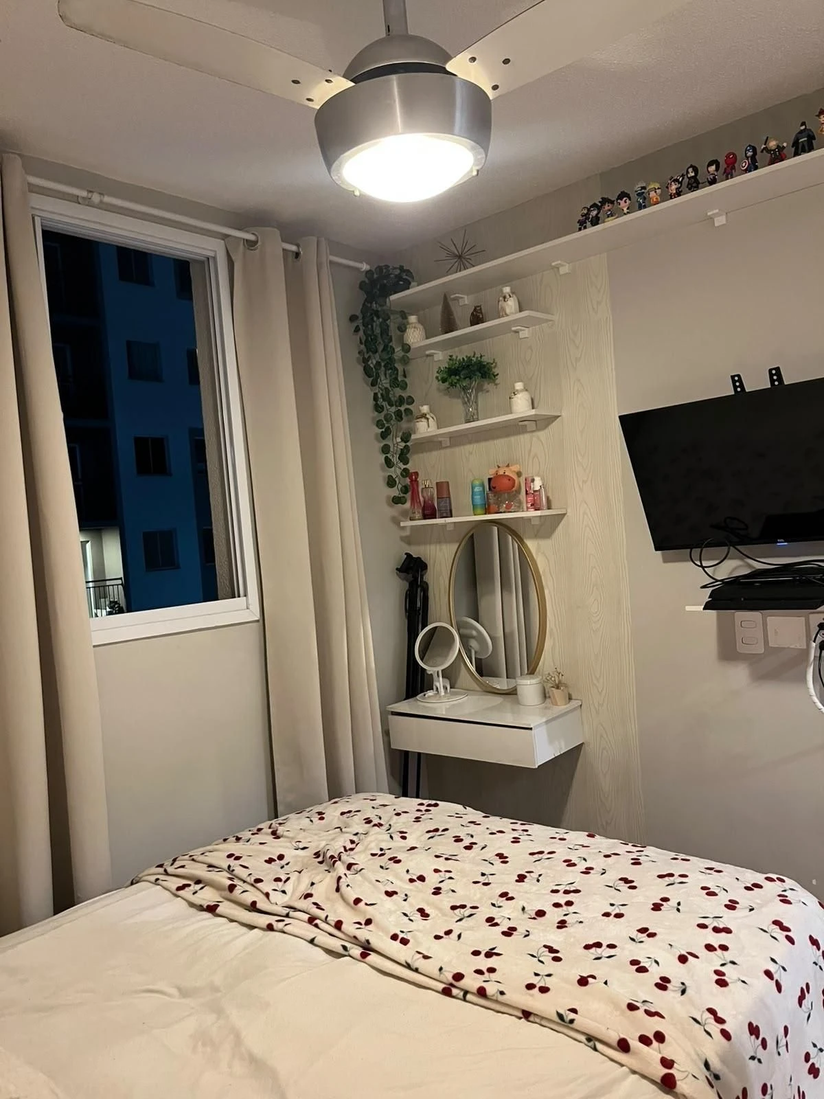 2-bedroom apartment in a building with a gym — photo 3