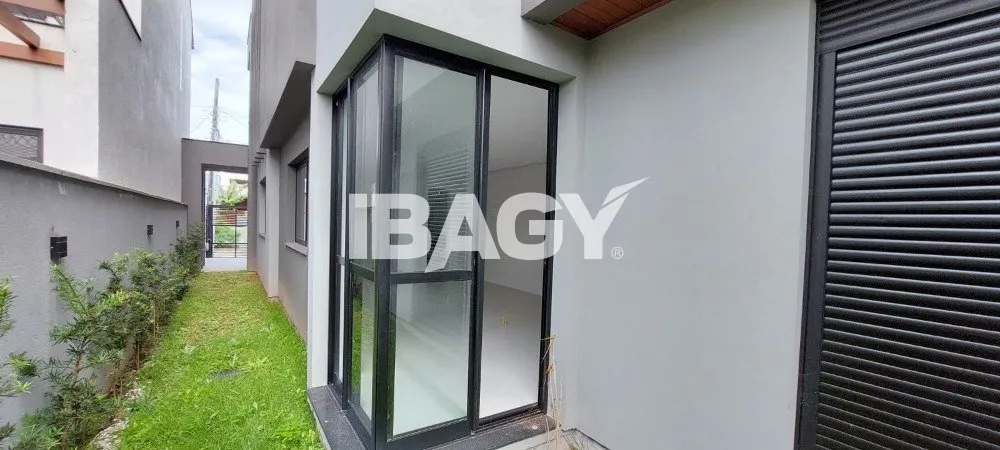 House with 3 en-suite bedrooms and 2 parking spaces — photo 5