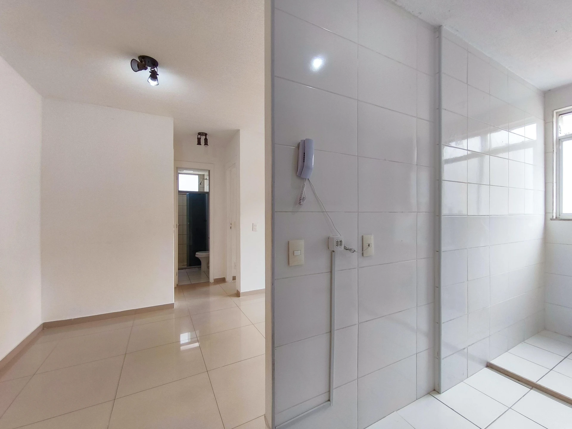 Apartamento de 2 quartos em condomínio com piscina — photo 46
