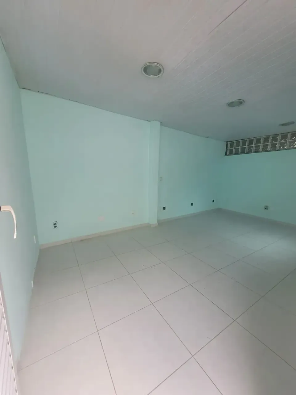 House with 5 bedrooms and a separate closed kitchen — photo 12