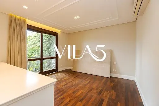 3-bedroom house with a bathtub in Curitiba — photo 3