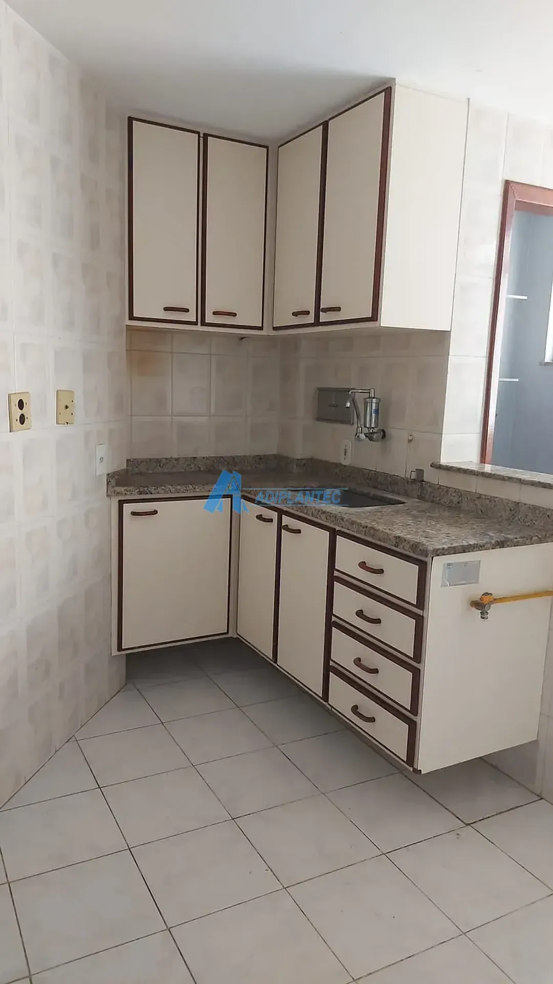 Apartment with 3 bedrooms, 1 bathroom and parking — photo 25