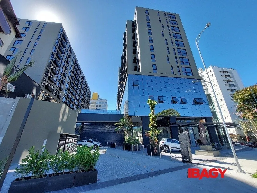 Furnished studio with a glass-enclosed balcony — photo 18