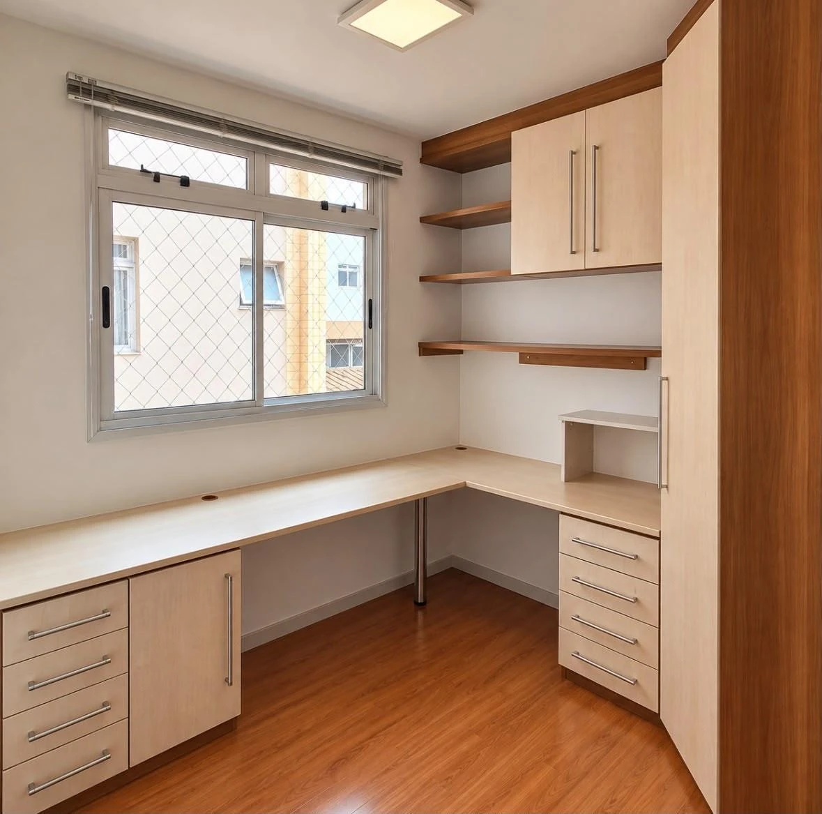 3-bedroom apartment with a bathtub in Curitiba — photo 6