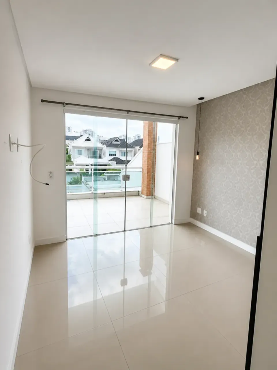 Rental house with 4 bedrooms and an open-plan kitchen — photo 19