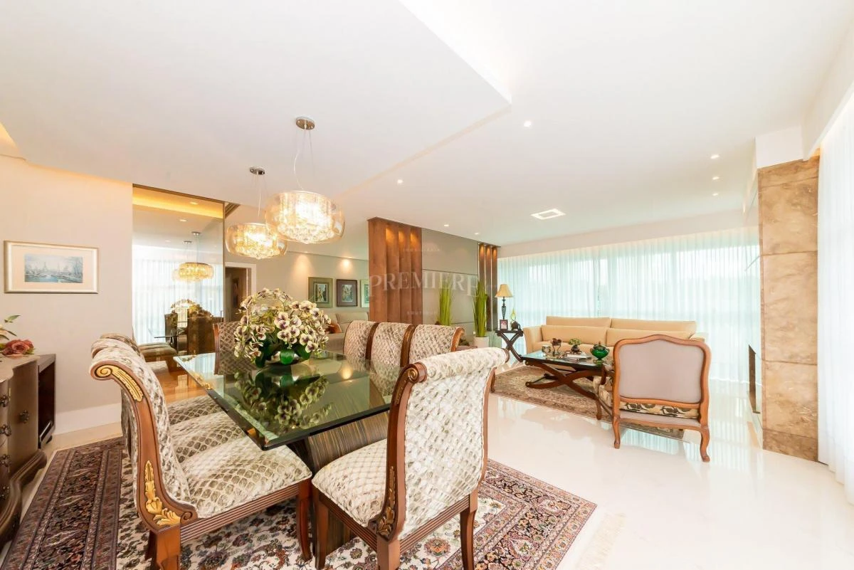 Apartment with 4 bedrooms and 5 baths, with a balcony — photo 6