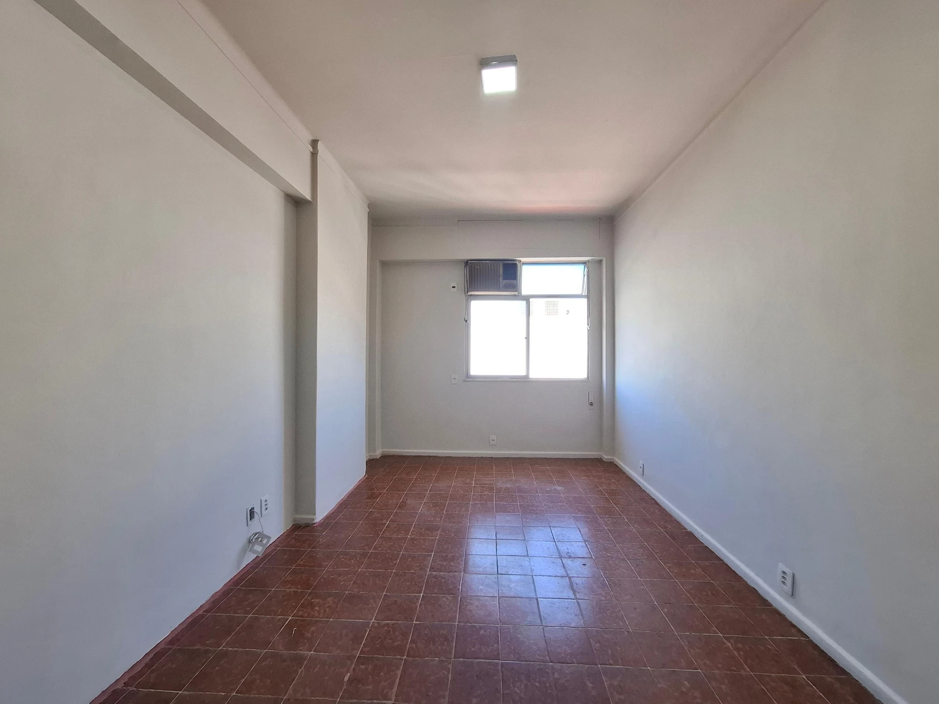 Apartamento sem mobília com 1 quarto e chuveiro elétrico — photo 7