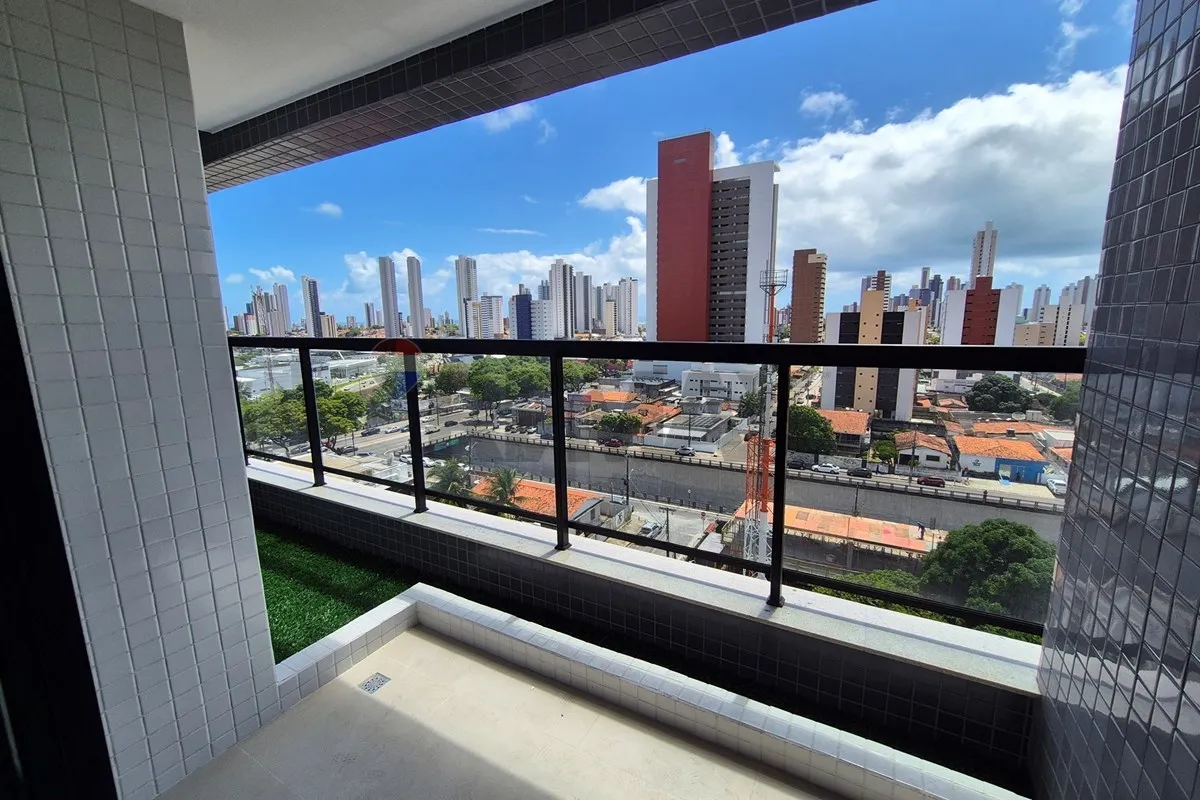3-bedroom apartment in a building with a gym — photo 6