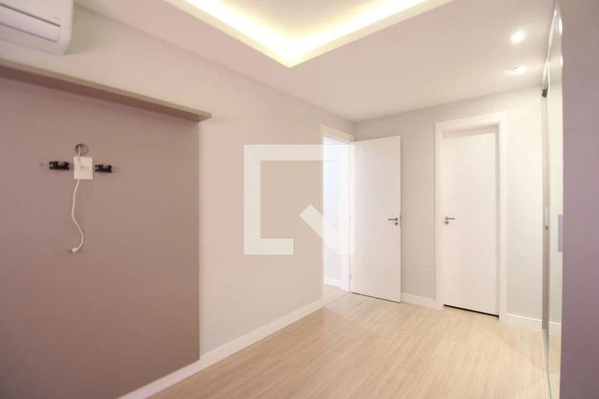 Home office in a 2-bedroom apartment, 74 m² — photo 10