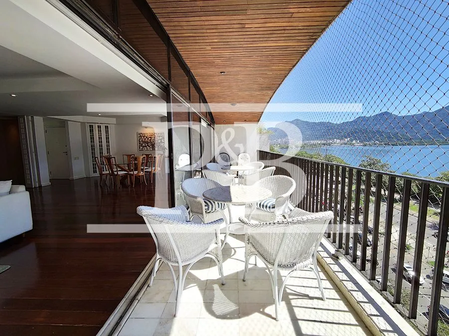 Apartamento com 3 dormitórios e 215 m² com 3 vagas — photo 3
