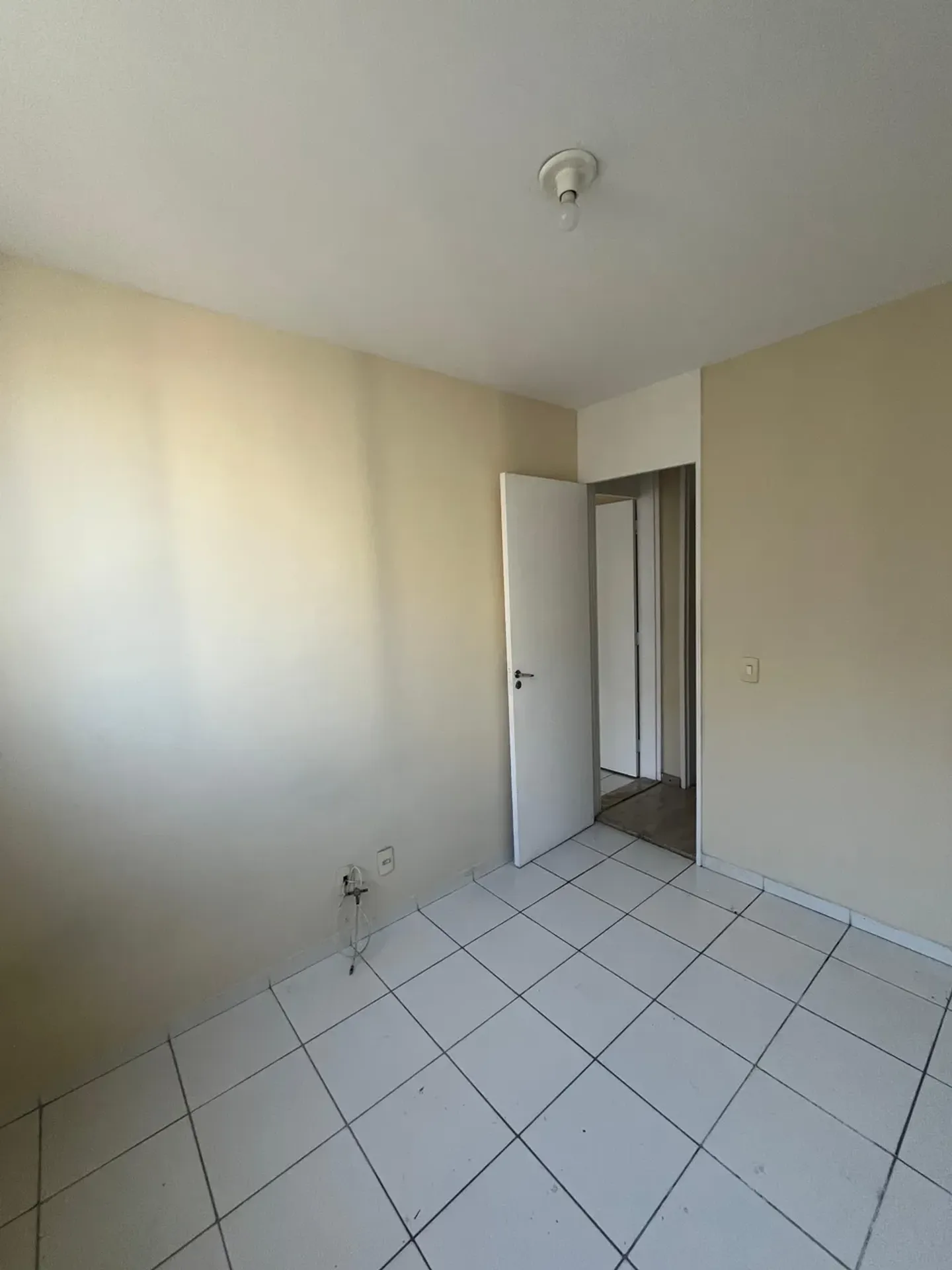 2-bedroom apartment in a building with a gym — photo 14