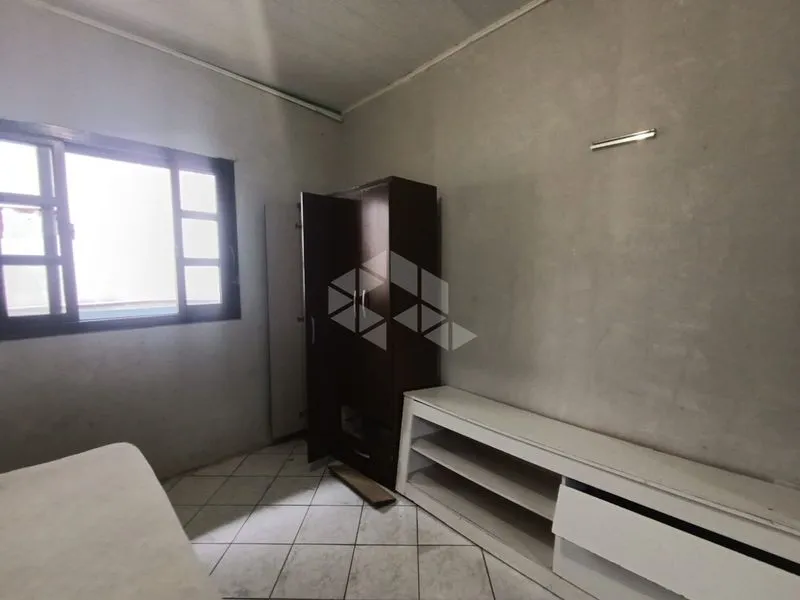 Furnished 30 m² studio with 1 bedroom and separate kitchen