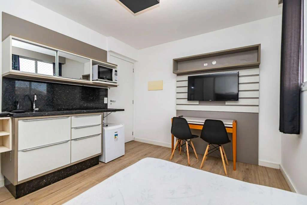 Студия 18 м² с 1 спальней и компактной кухней — photo 2