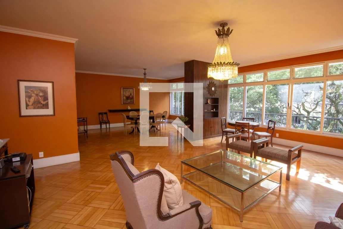 Apartamento mobiliado com 3 quartos e 5 banheiros