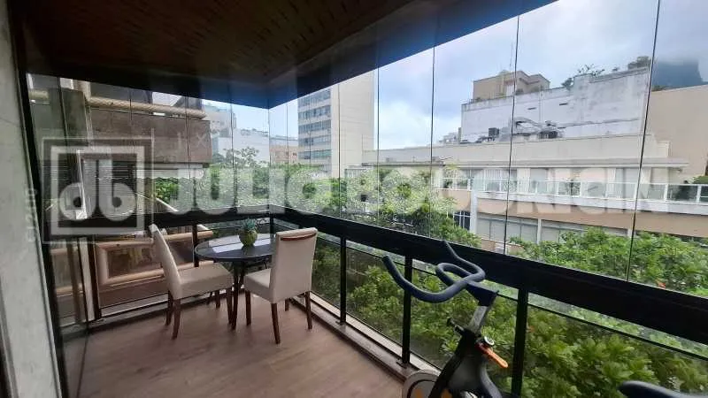 4-bedroom apartment with floor-to-ceiling windows — photo 29