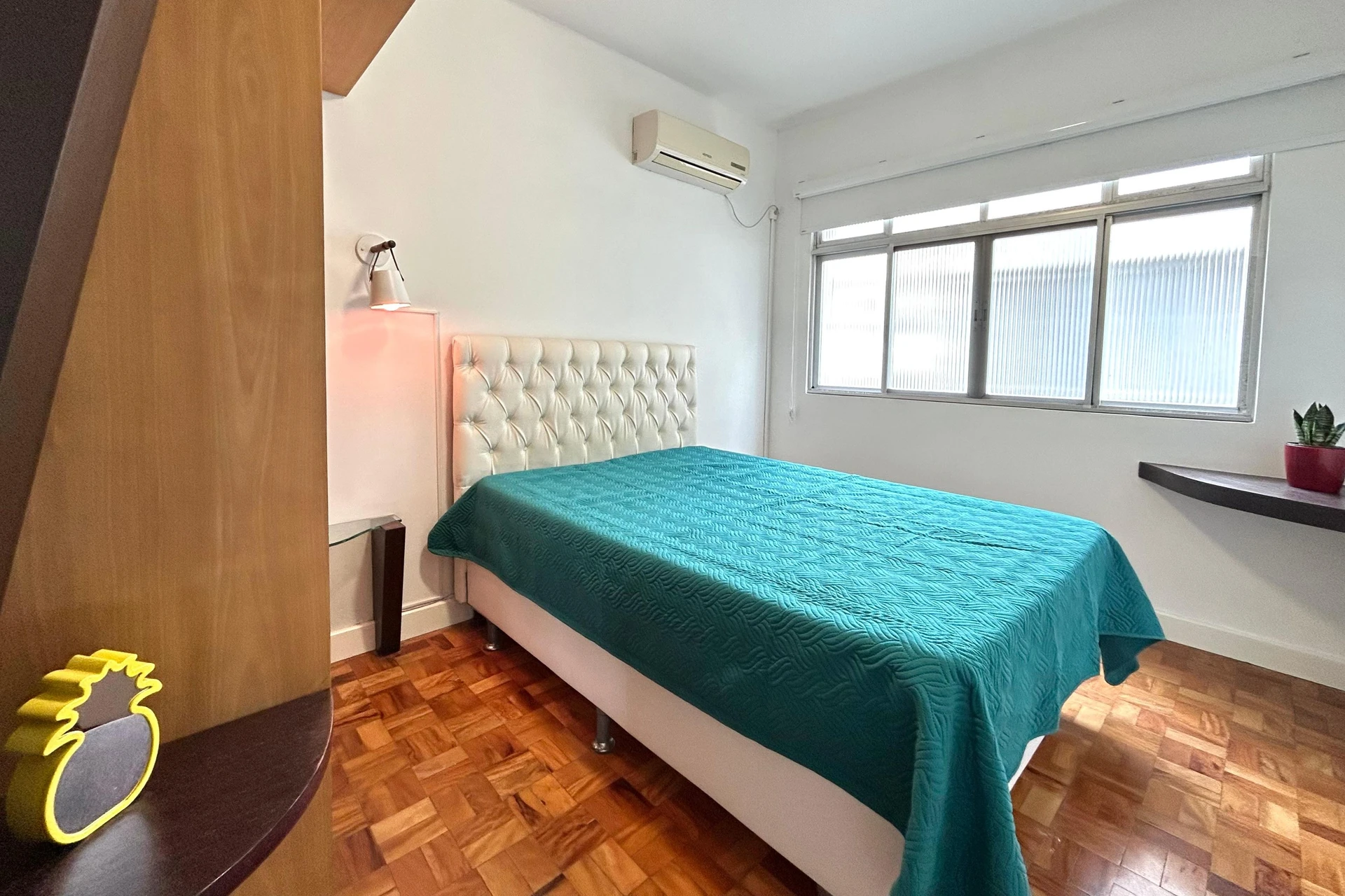 Furnished apartment, 86 m², with a walk-in closet — photo 9