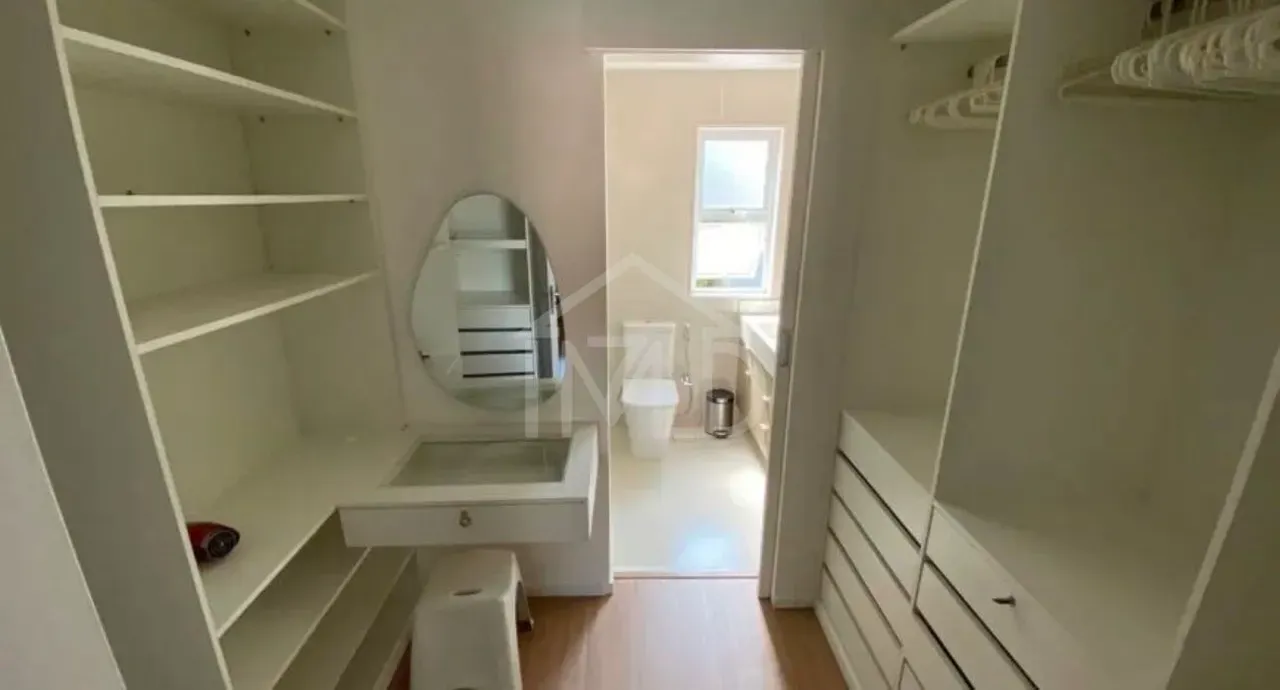 Мебльований будинок 500 м² з 4 спальнями-сюїтами — photo 50