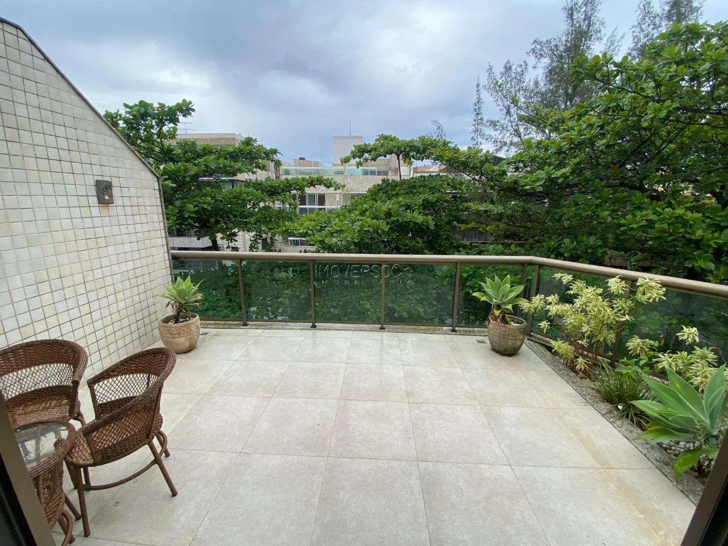 Apartment with 5 bedrooms and 5 bathrooms plus balcony — photo 27
